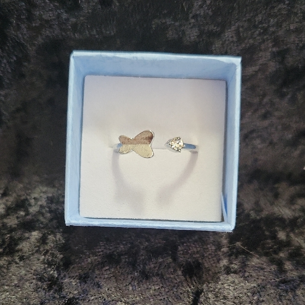 🆕️Butterfly and Zircon Silver Toe Ring Size 7.5